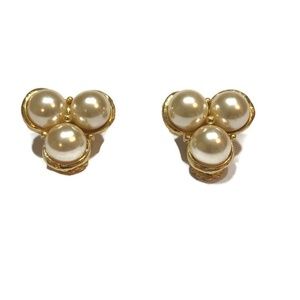 Three Faux Pearl Cluster Bead Clip On Earrings
